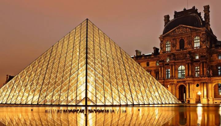 Enchanting Travels France Tours Louvre Pyramid