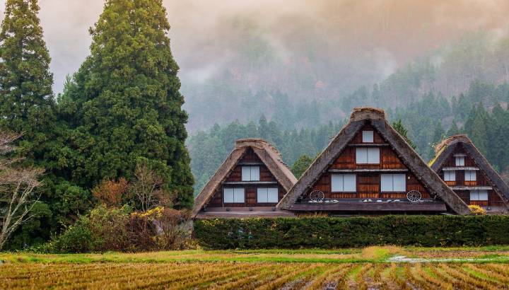 Enchanting Travels Japan Tours Traditional and Historical Japanese village Shirakawago in autumn season
