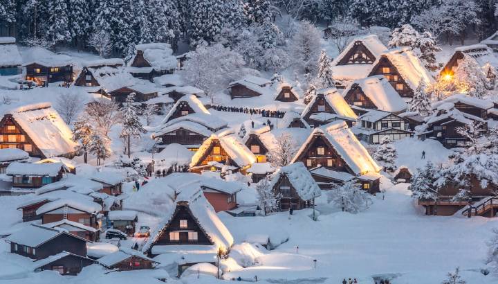 Enchanting-Travels-Top-10-UNESCO-World-Heritage-sites-in-2019-Shirakawa-go-Japan-winter