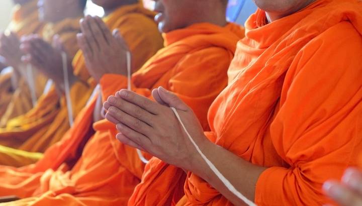 Vietnamese monks at prayer