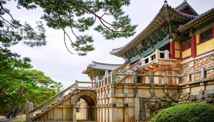 Buddhistischer Bulguksa-Tempel im Tohamsan-Gebirge in Gyeongju Südkorea