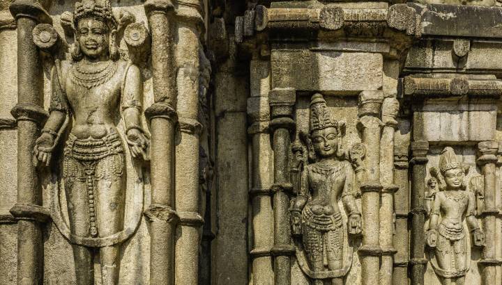 Nahaufnahme der Reliefs des Kamakhya Tempels in Guwahati Assam Indien