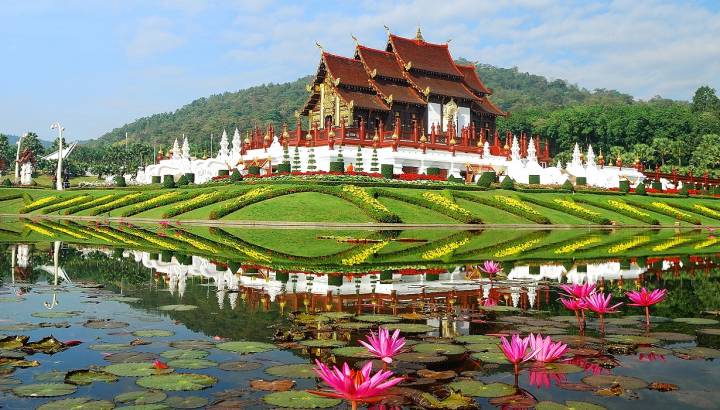Visit Royal Pavilion on your Thailand vacation