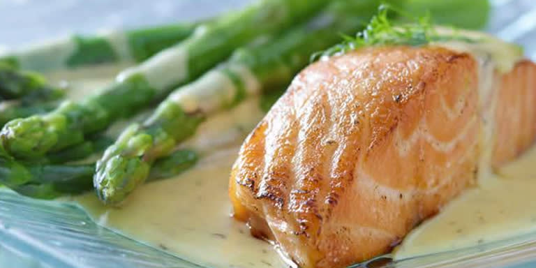 Salmon and asparagus meal