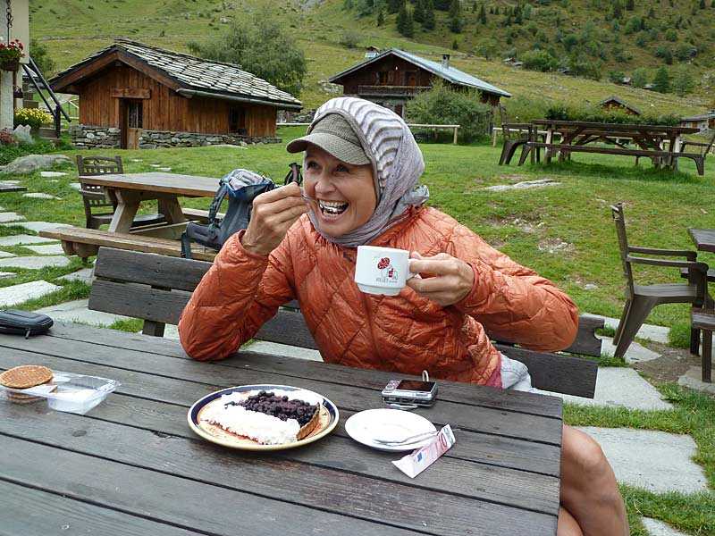 Snack stop in the Alps