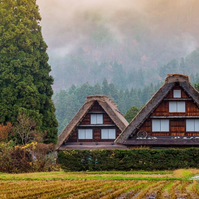 Enchanting Travels Japan Tours Traditional and Historical Japanese village Shirakawago in autumn season