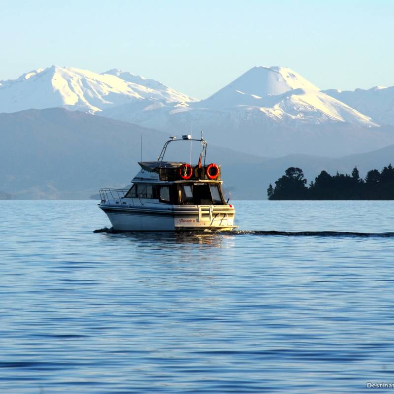 New Zealand-Lake-Taupo-Lake-Taupo-Destination-Lake-Taupo