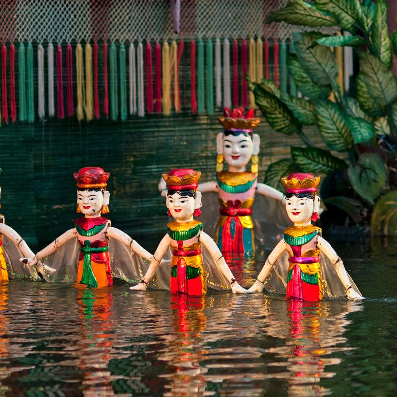 Performance-of-the-water-puppet-at-Hanoi,-Vietnam-Asia