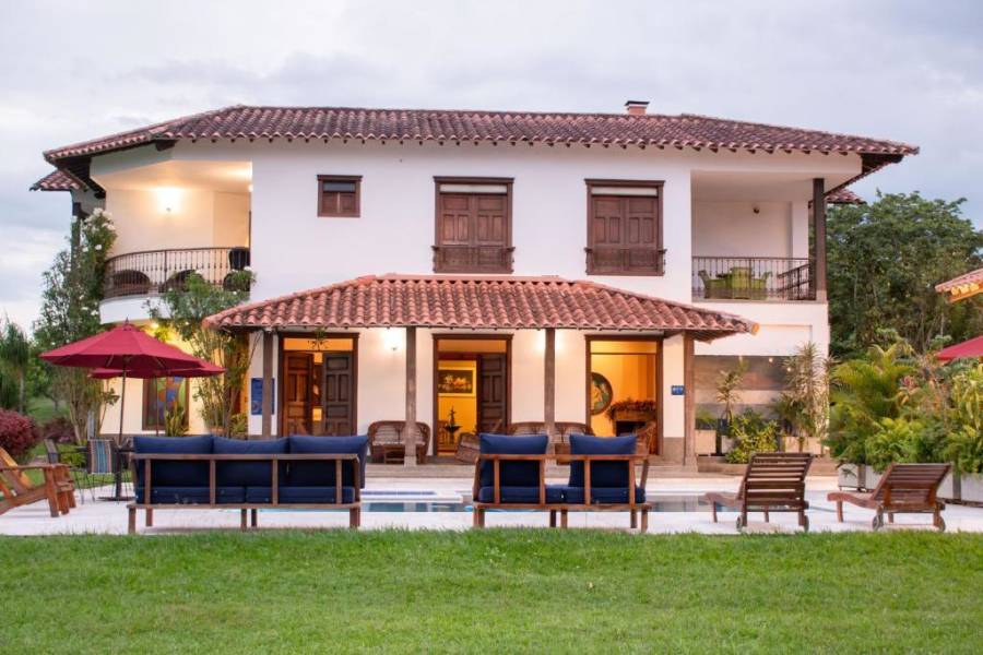 La Herencia Hotel Casas de Huéspedes