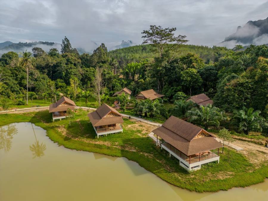Lost Horizon Resort Khao Sok
