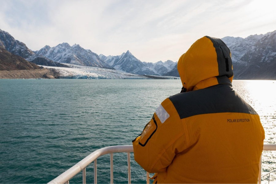 Discover the Northern Lights on an Arctic Cruise 