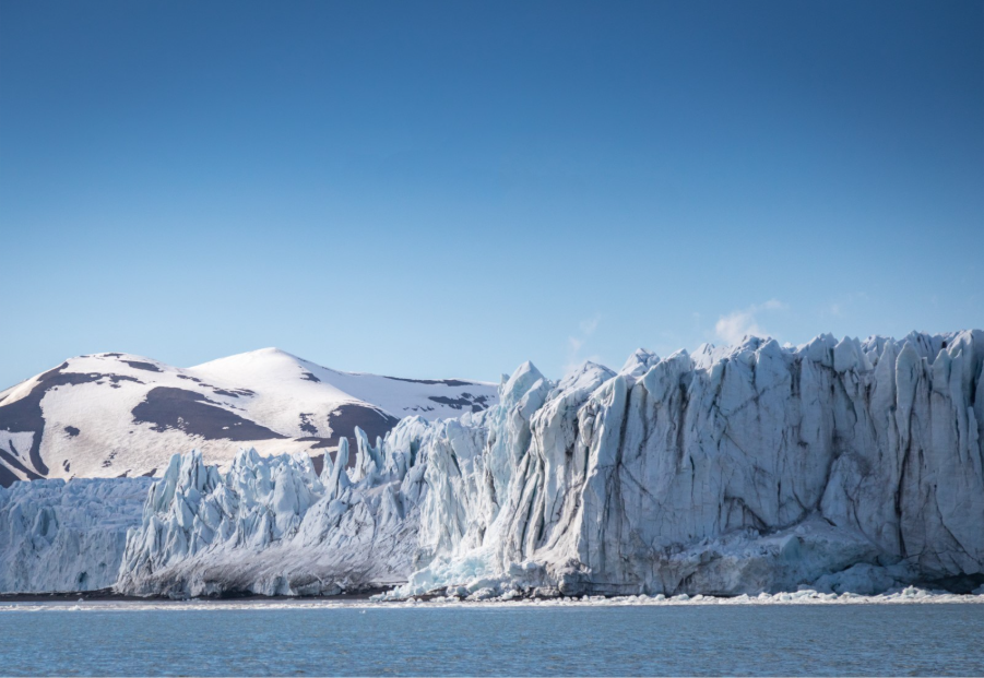 Isbukta, Svalbard landscape. Photo by Acacia Johnson. 