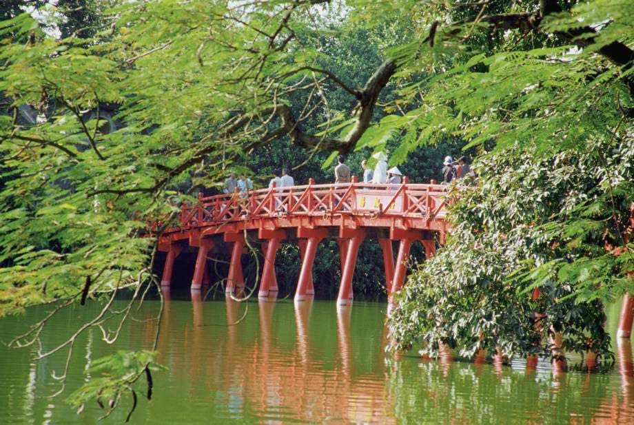 Huc Bridge, Haan Kiem Lake, Hanoi, Vietnam