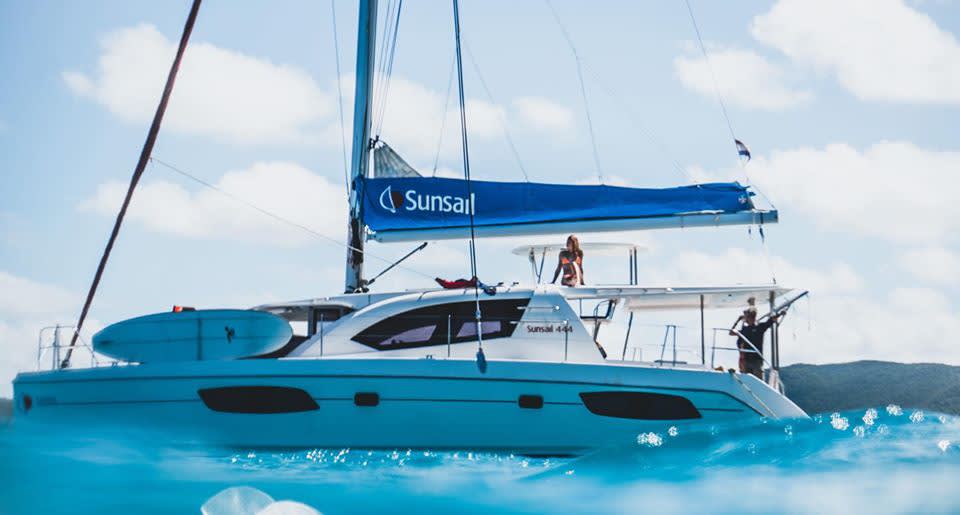 Delphine Cousin catamaran sunsail 444