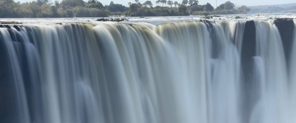 Botswana & Zimbabwe Lodge Safari