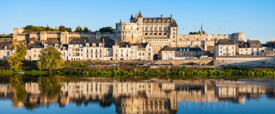 Loire Valley: Walks, Wine & Chateaux
