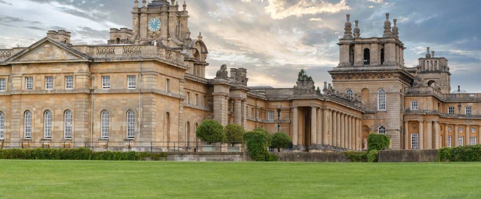 Cambridge to Oxford: WWII & Colleges – Private Group Adventure