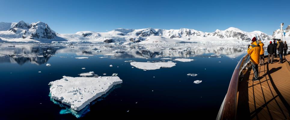 Antarctic Express: Fly South, Cruise North
