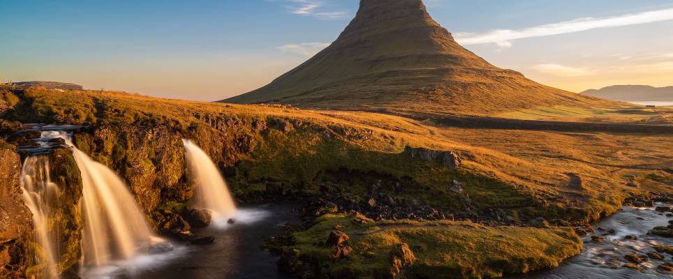 Iceland Circumnavigation: Helicopters, Glaciers and Volcanoes