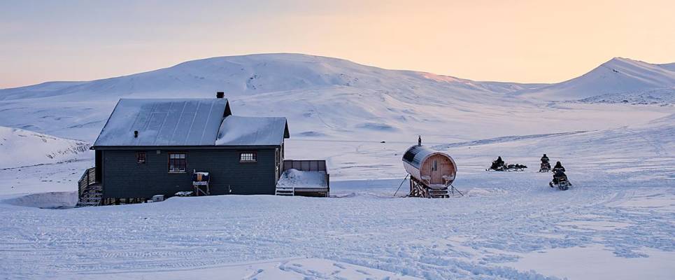Svalbard Arctic Adventure – Sunny Winter