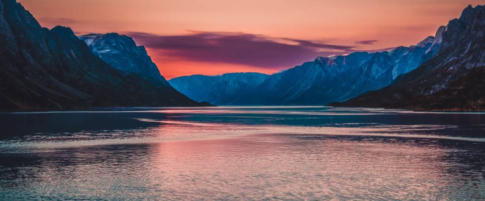 Canadian Arctic: Wildlife, Helicopters, & the Northwest Passage (Kangerlussuaq)