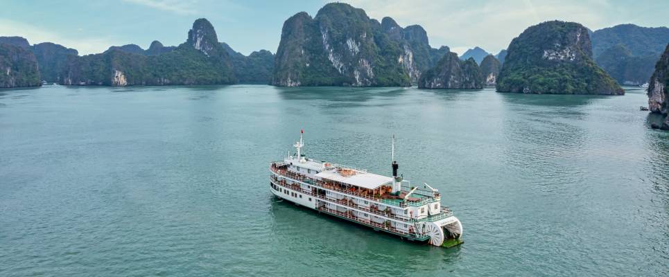 Vietnam & Angkor – Premium Adventure