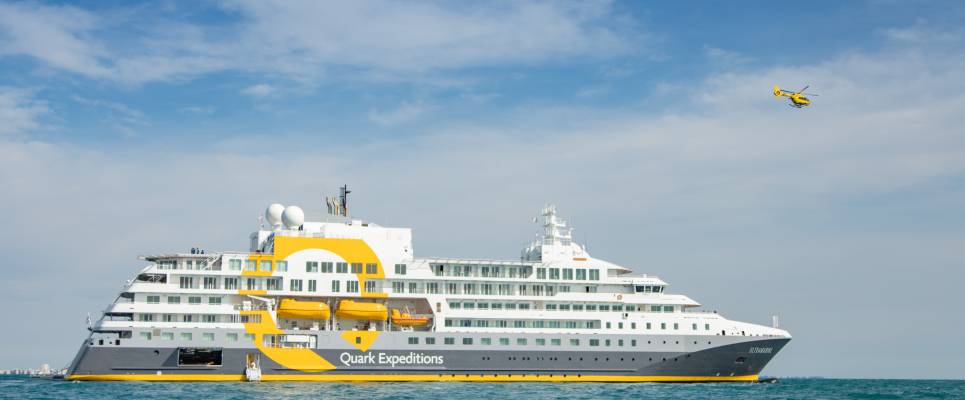 Iceland Circumnavigation: Mountains, Volcanoes and Waterfalls