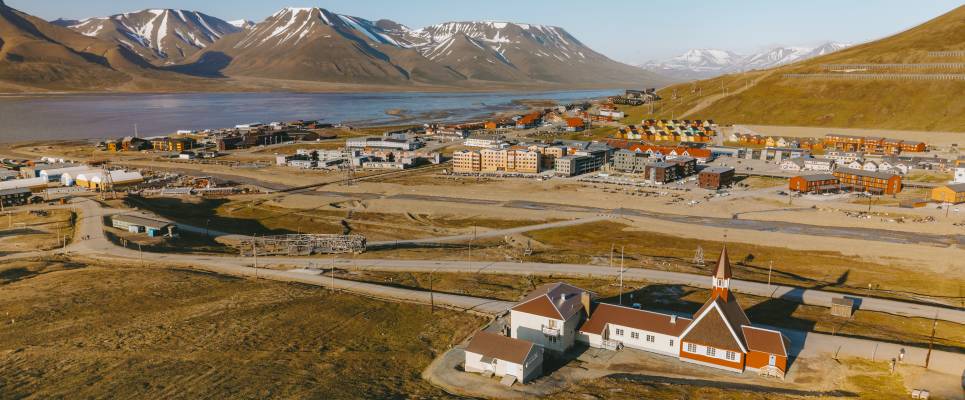 Svalbard in Summer: Tundra, Whales and Wildlife
