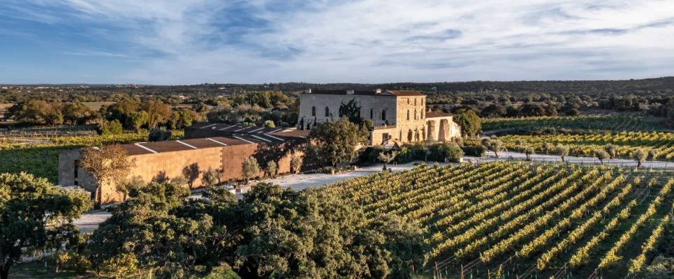 Signature Portugal | Among the Whitewashed Hills