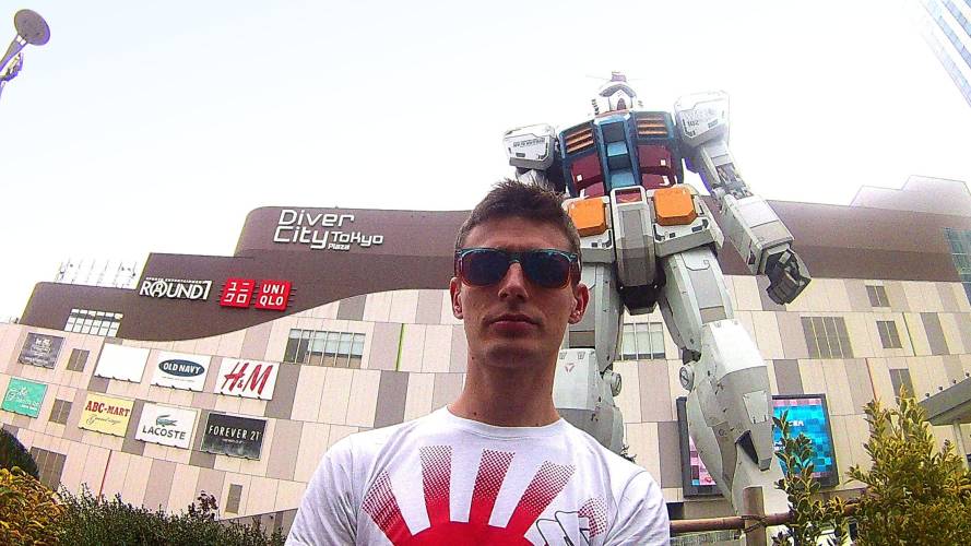 a man taking a selfie