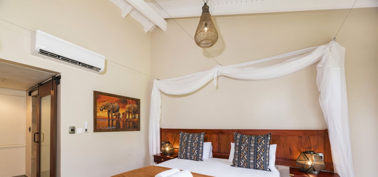 Botswana & Zimbabwe Lodge Safari