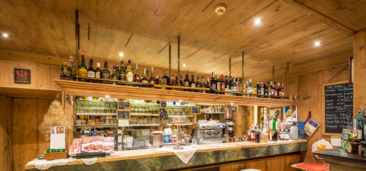 Classic Dolomites Hikes – Premium Adventure