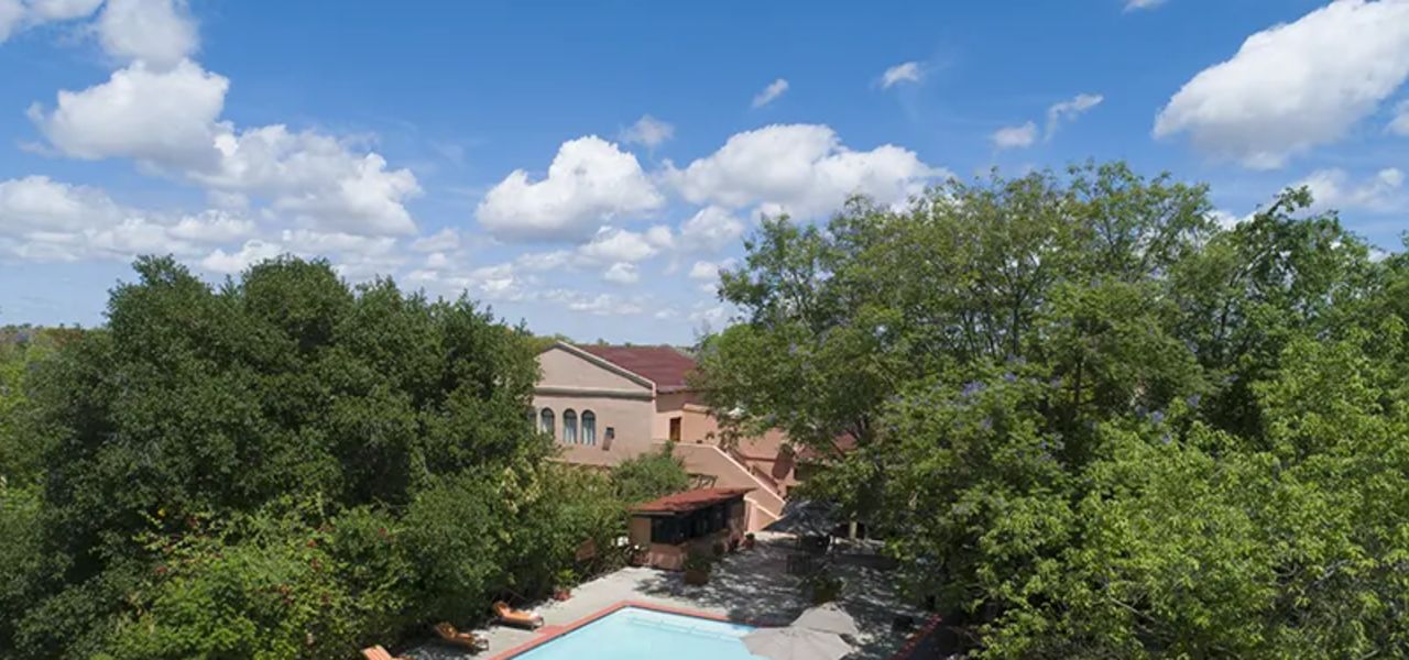 Botswana & Namibia: Delta & Dunes