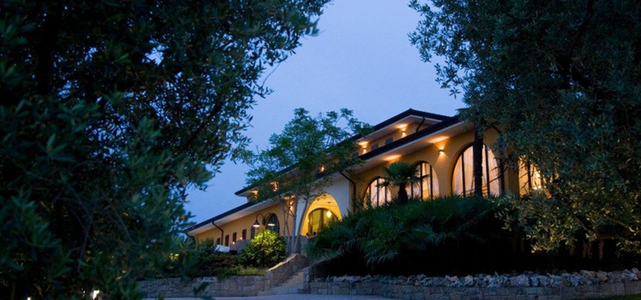 Walking in the Venetian Hills