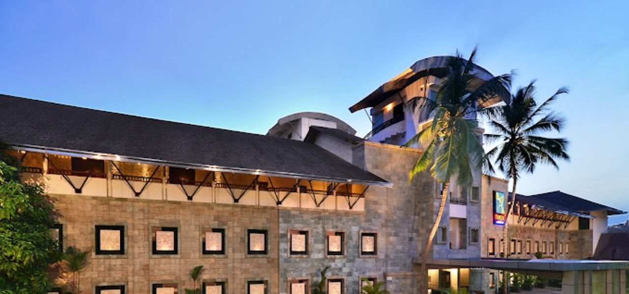 India’s North & South – Premium Adventure