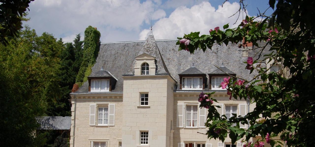 Loire Valley: Walks, Wine & Chateaux