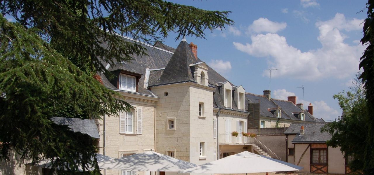 Loire Valley: Walks, Wine & Chateaux