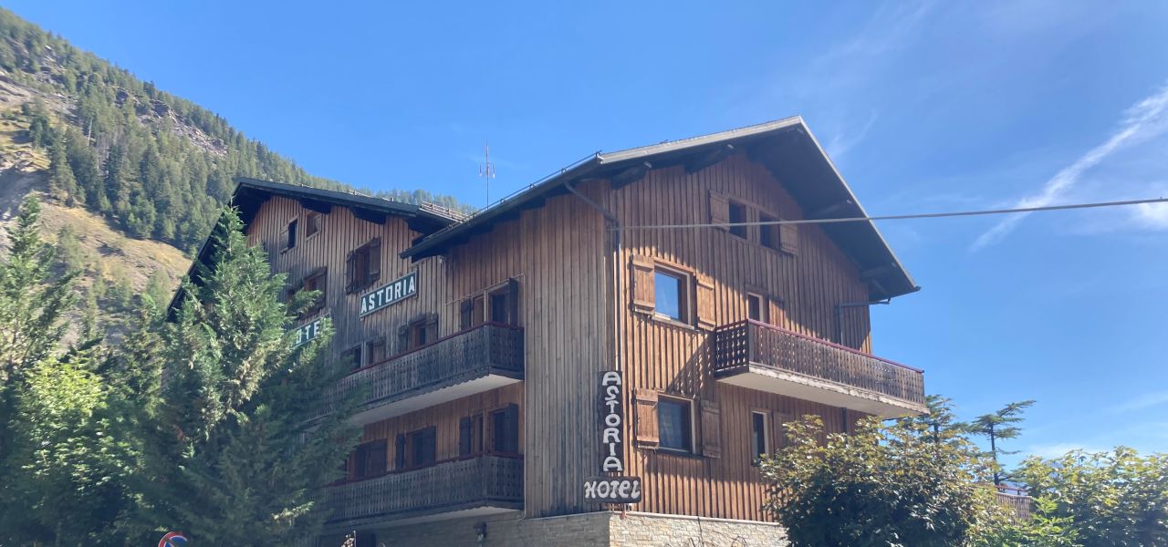 Tour du Mont Blanc Week Trek