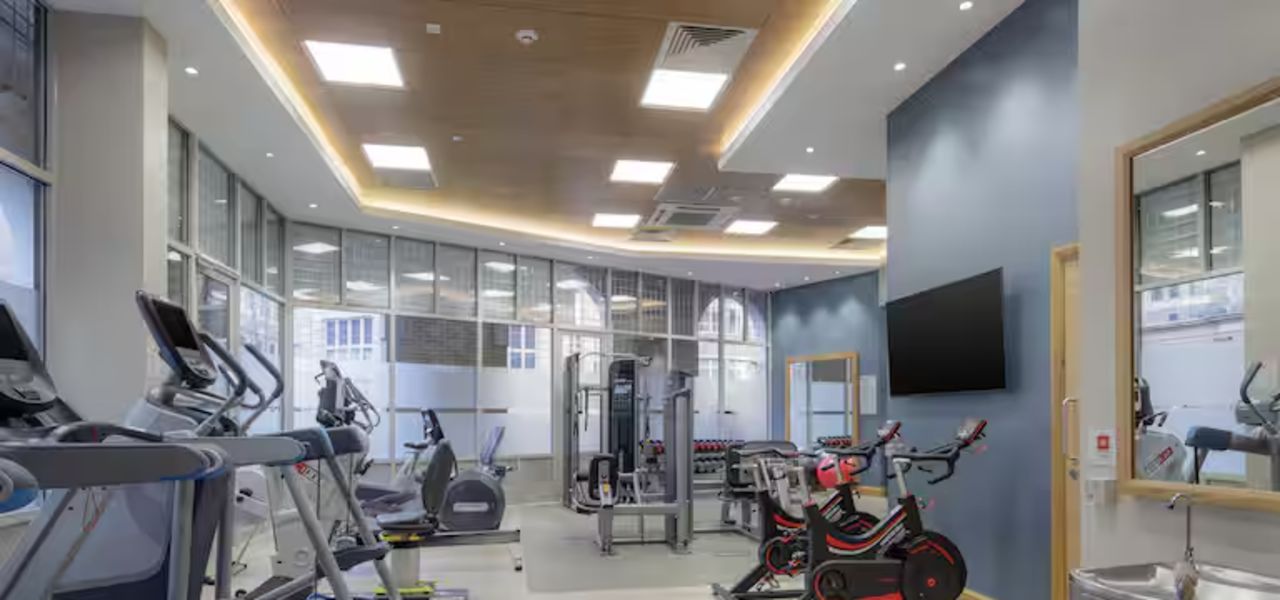 Cambridge to Oxford: WWII & Colleges – Private Group Adventure