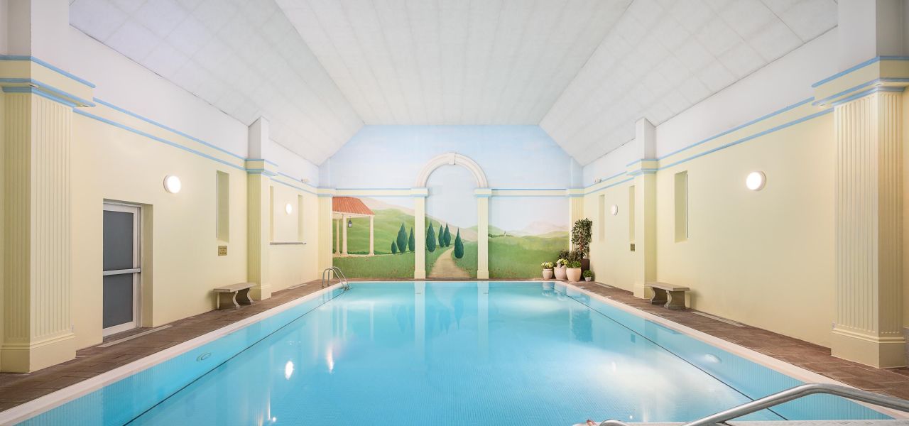 Cambridge to Oxford: WWII & Colleges – Private Group Adventure