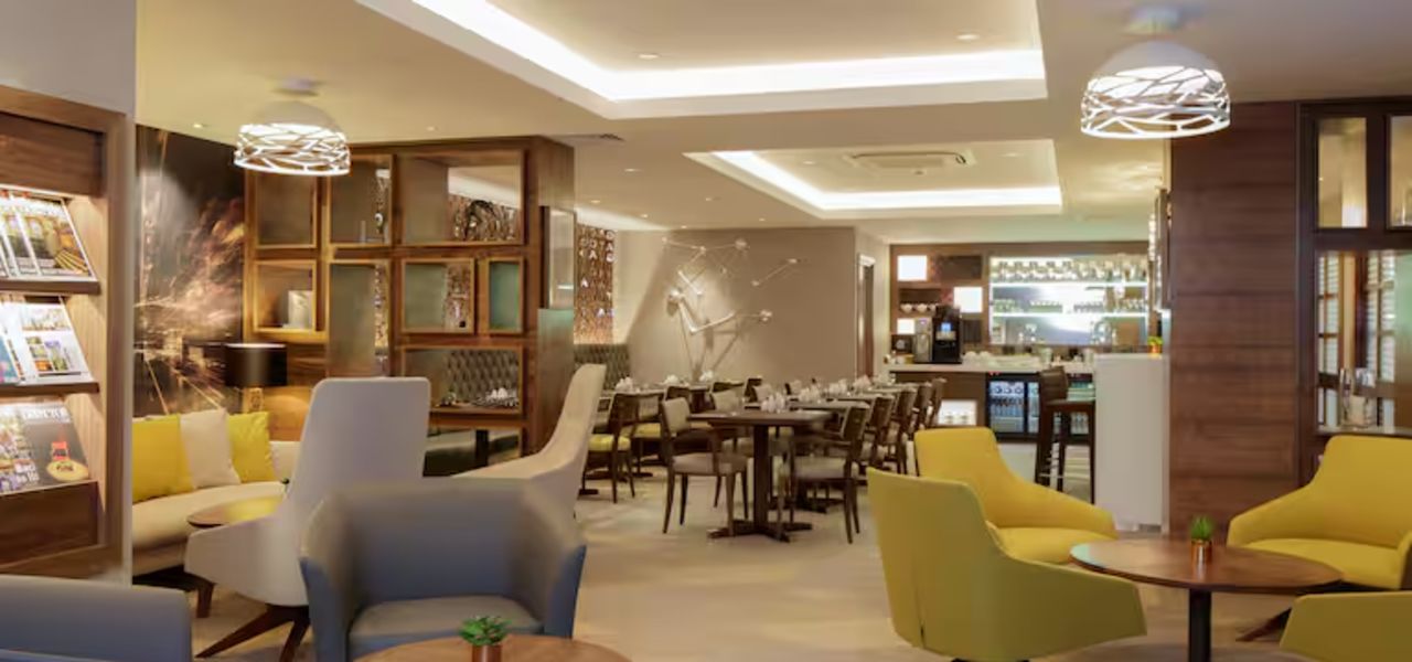 Cambridge to Oxford: WWII & Colleges – Private Group Adventure