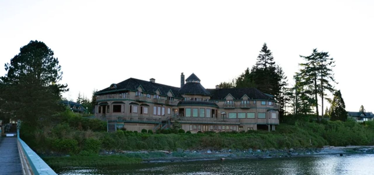 Whales & Bears of British Columbia