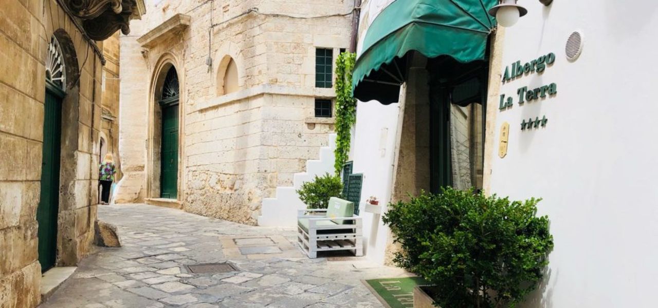 Walking in Puglia & Matera