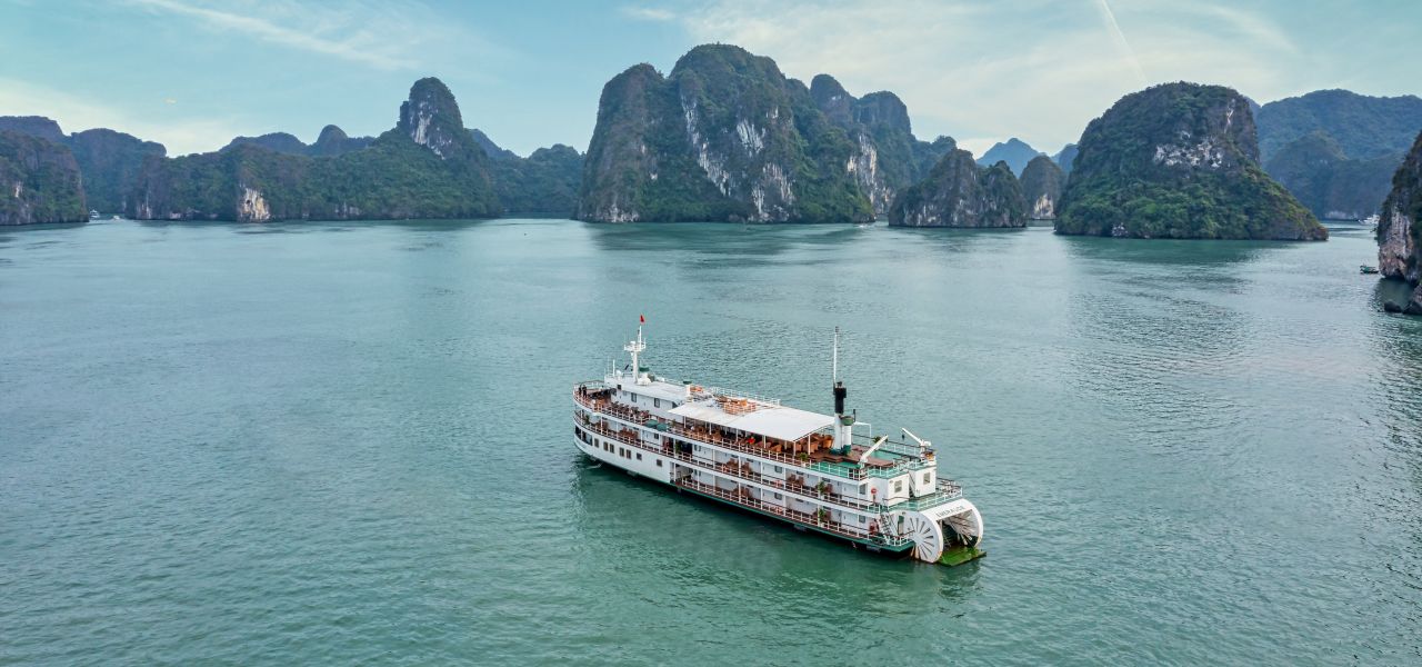 Vietnam & Angkor – Premium Adventure