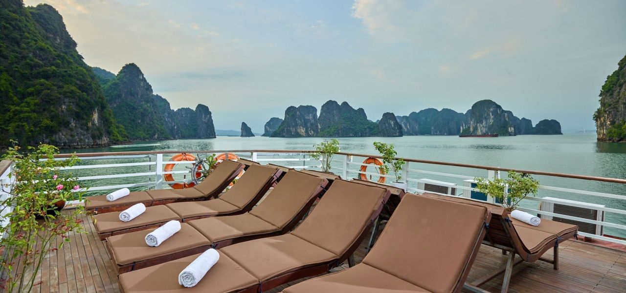 Vietnam & Angkor – Premium Adventure