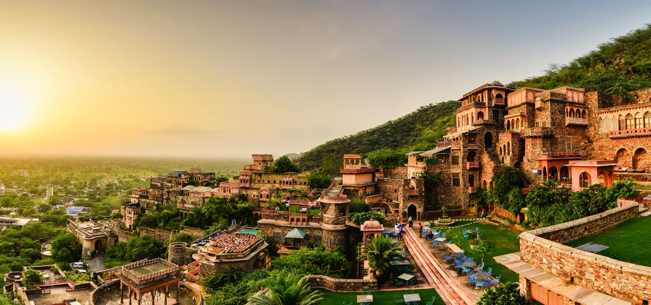 India’s Taj Mahal and Tigers – Premium Adventure