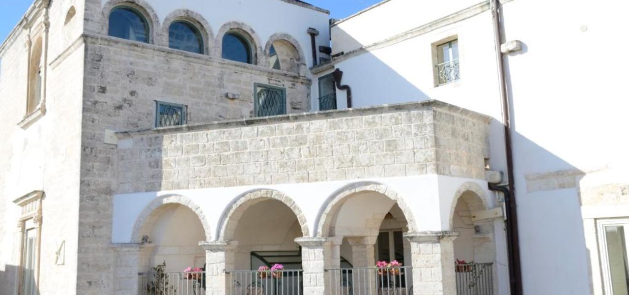 Walking in Puglia & Matera