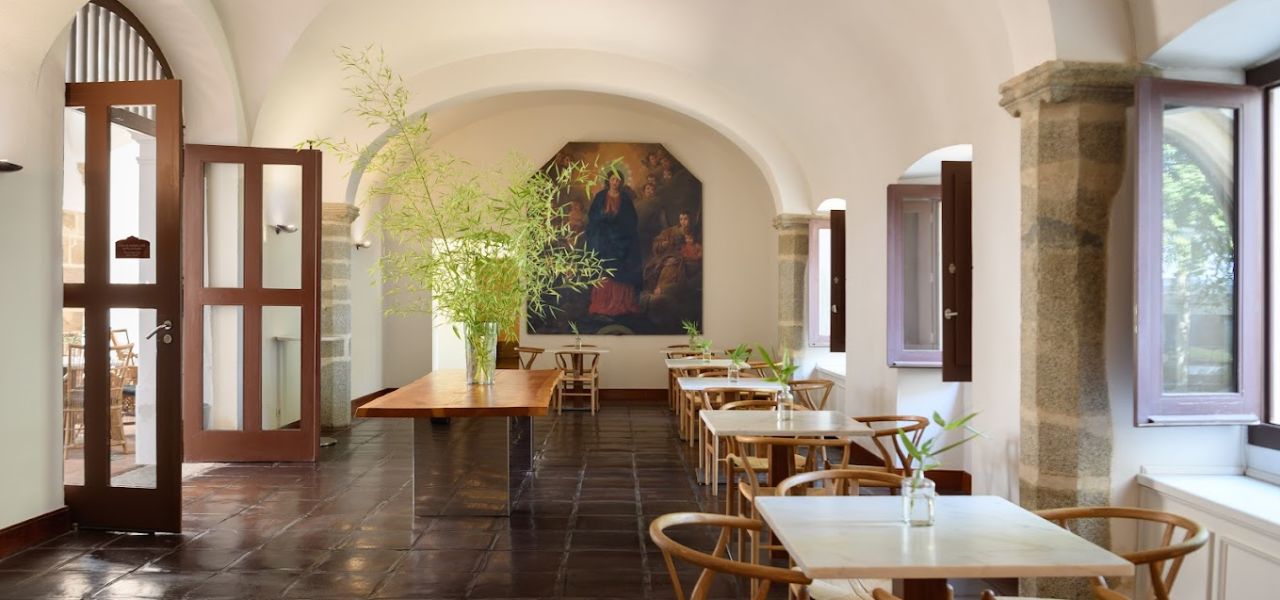 Signature Portugal | Among the Whitewashed Hills