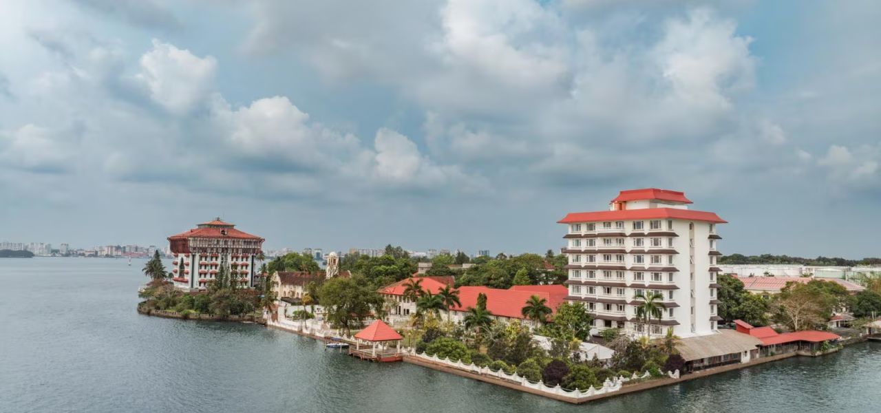 Signature India | Between Spices & Backwaters