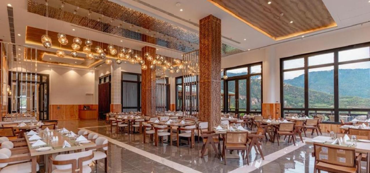 Signature Nepal & Bhutan | Peaks & Prayer Flags